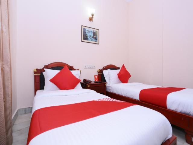 Karthika Residency Apartment Kochi Luaran gambar