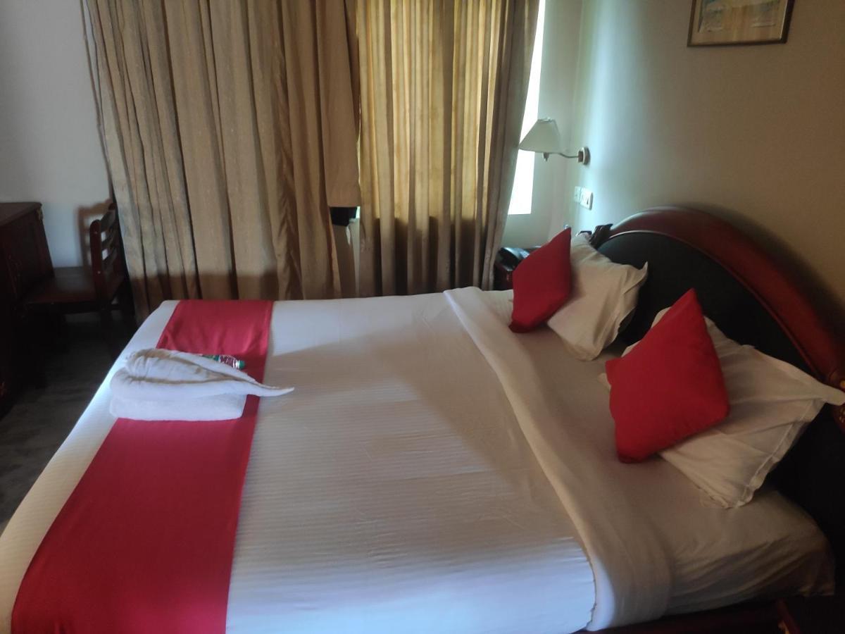 Karthika Residency Apartment Kochi Luaran gambar